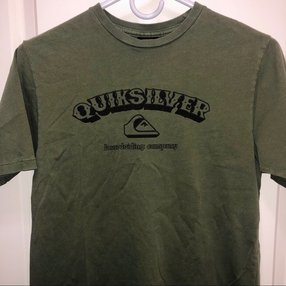 Quiksilver T-Shirt - Picture 1 of 2